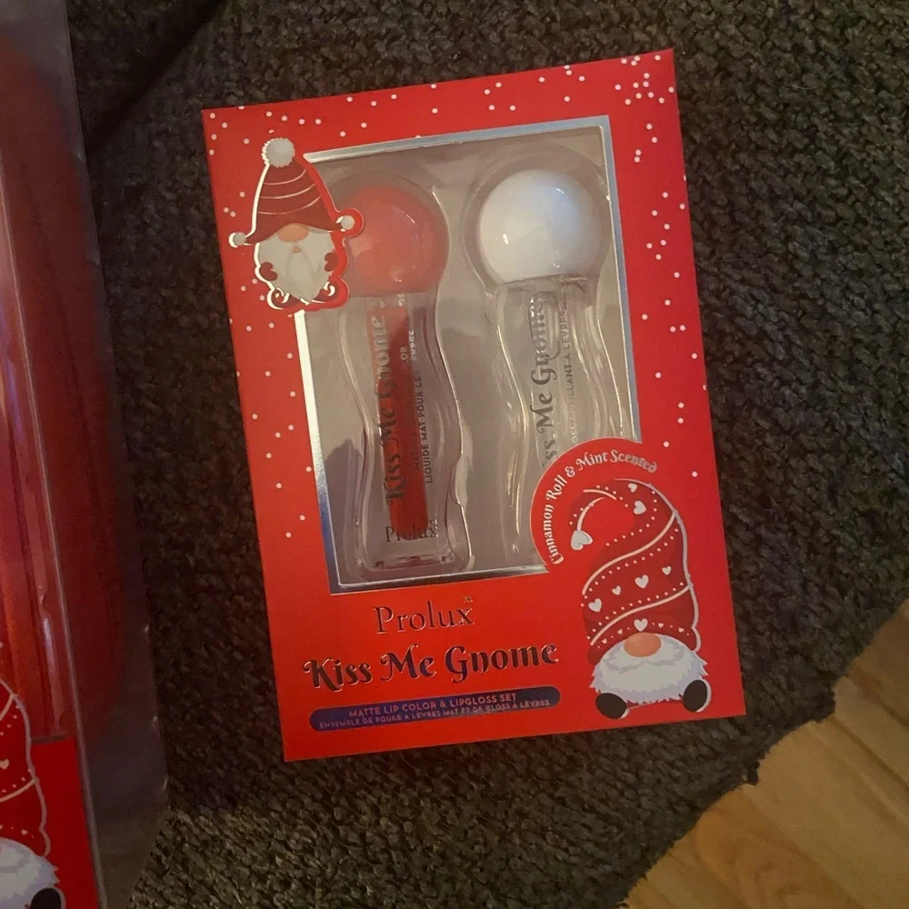 Prolux Red Makeup Brush Set and Lip Balm